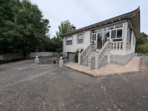 PXL_20250526_165037185.RAW-01.COVER