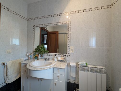 PXL_20250526_165500451.RAW-01.COVER