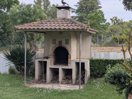 PXL_20250526_170536066.RAW-01.COVER