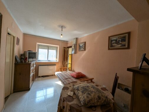 PXL_20250625_081604529.RAW-01.COVER